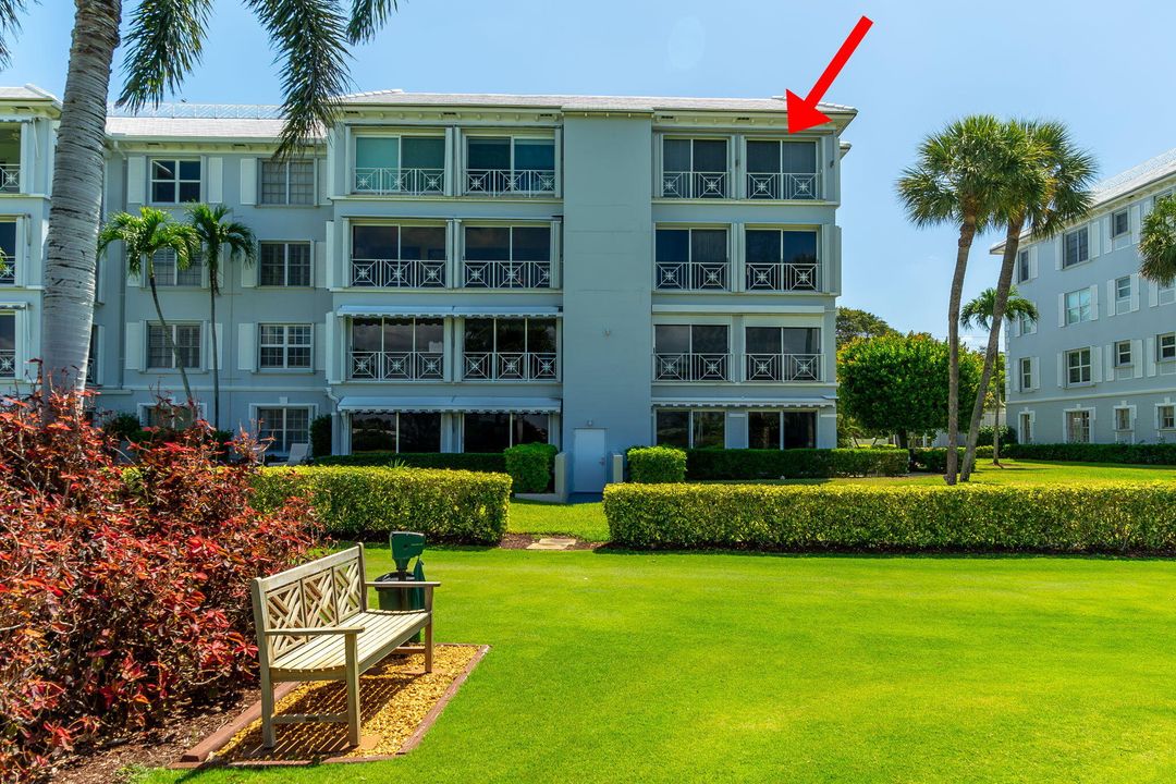 Active With Contract: $895,000 (2 beds, 2 baths, 1375 Square Feet)