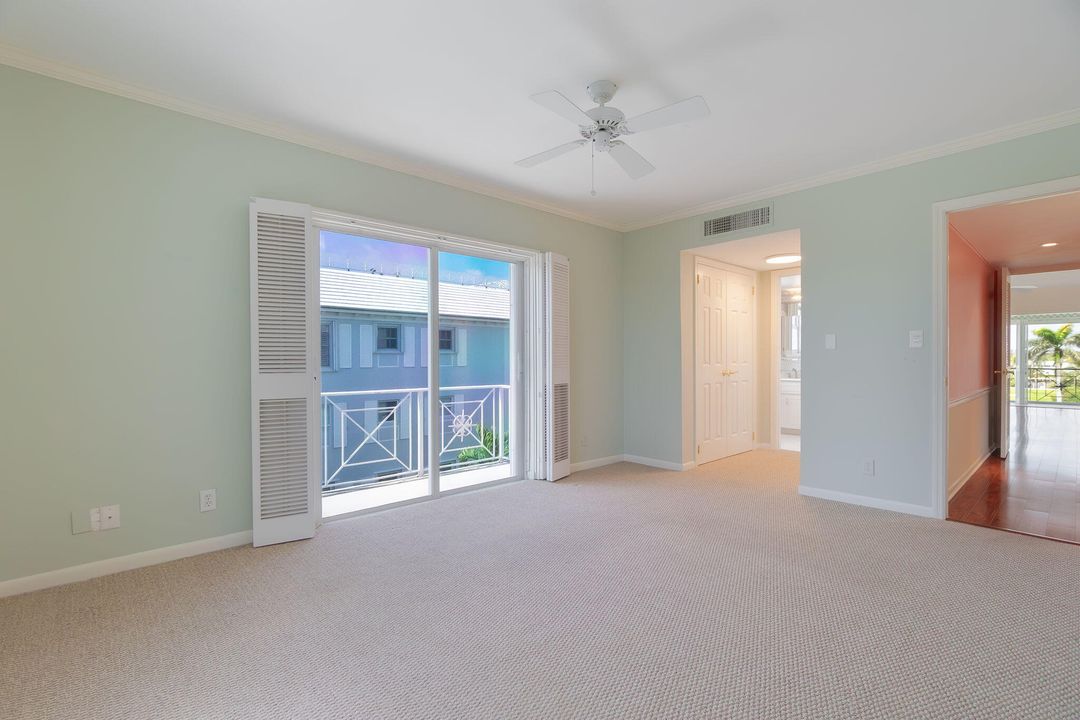 Active With Contract: $895,000 (2 beds, 2 baths, 1375 Square Feet)