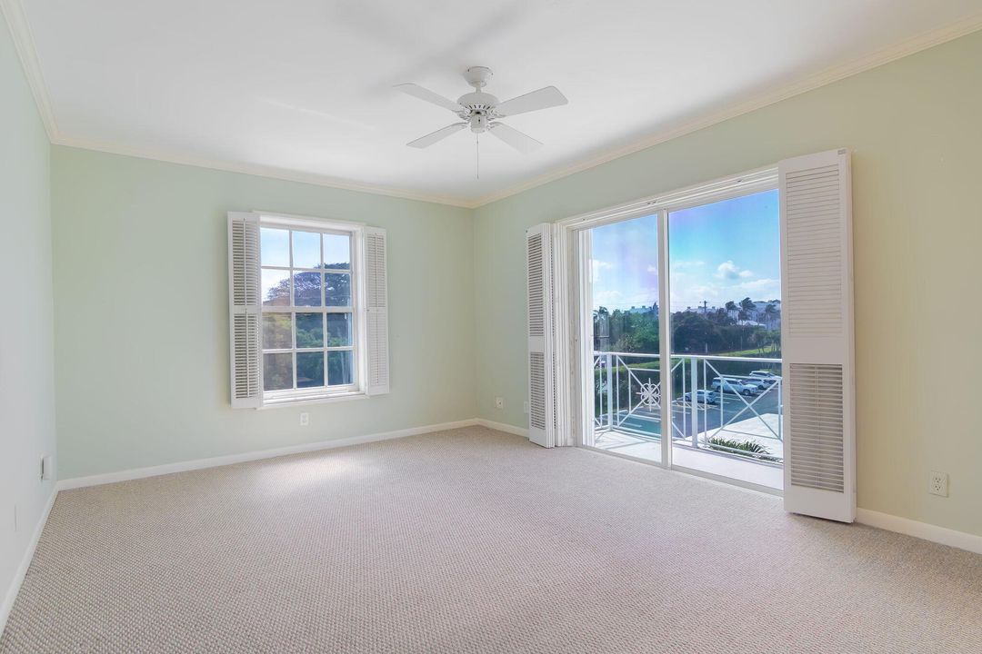 Active With Contract: $895,000 (2 beds, 2 baths, 1375 Square Feet)