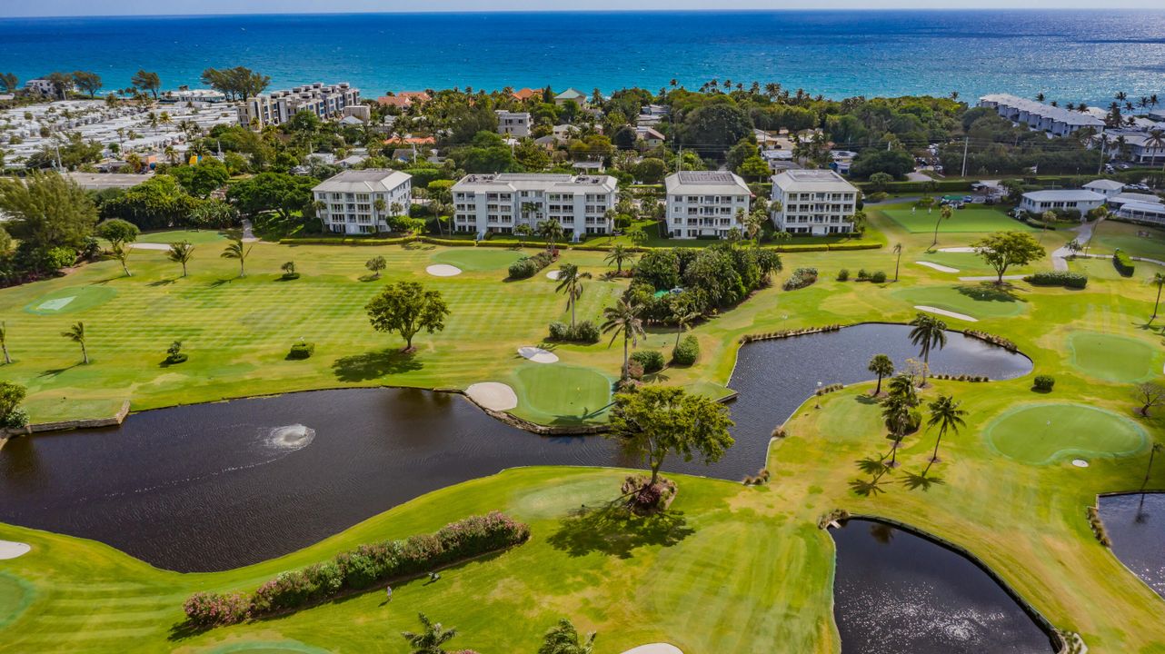 Active With Contract: $895,000 (2 beds, 2 baths, 1375 Square Feet)