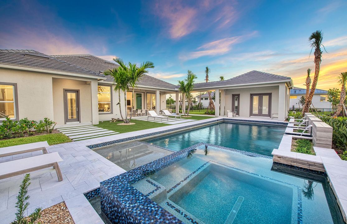 合同活跃: $3,610,345 (4 贝兹, 4 浴室, 3640 平方英尺)