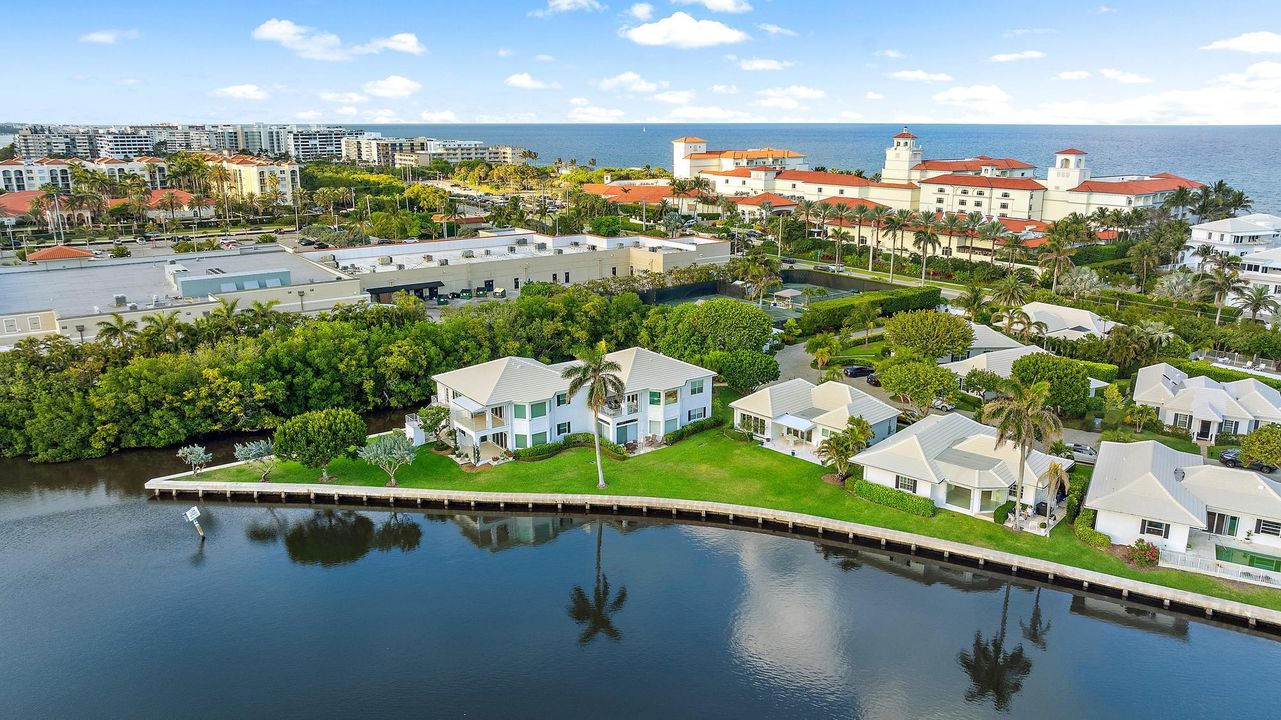 For Sale: $2,750,000 (2 beds, 2 baths, 1510 Square Feet)