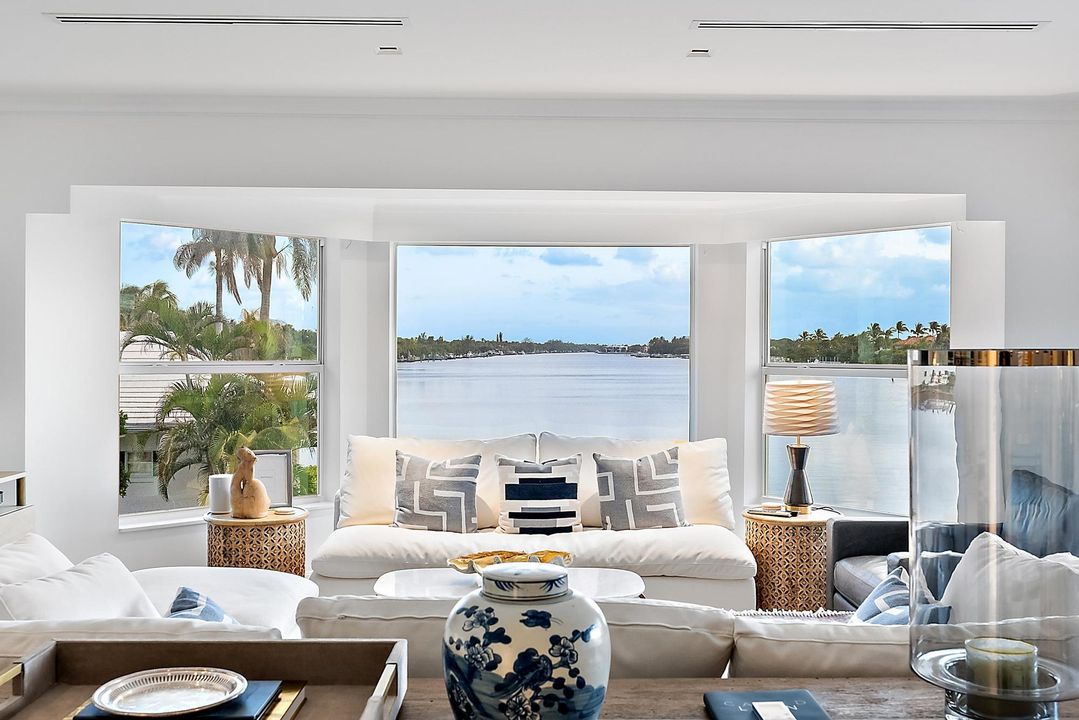 For Sale: $2,750,000 (2 beds, 2 baths, 1510 Square Feet)