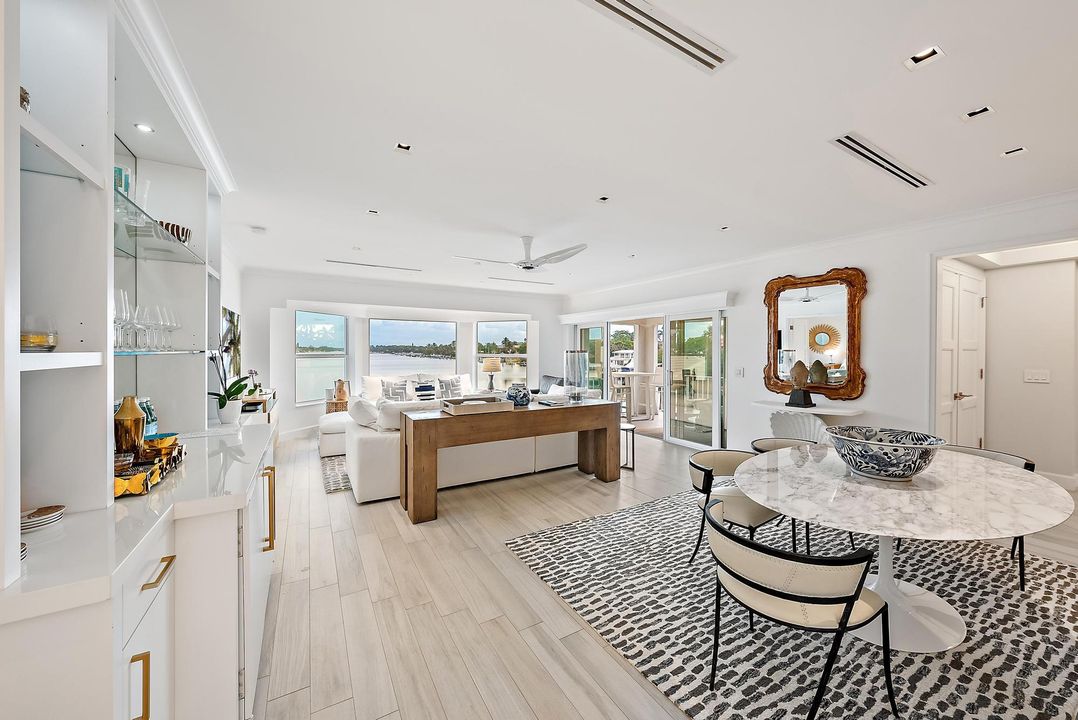 For Sale: $2,750,000 (2 beds, 2 baths, 1510 Square Feet)