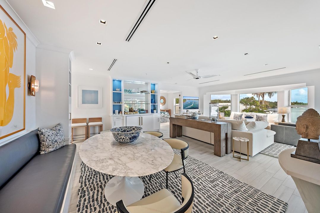 For Sale: $2,750,000 (2 beds, 2 baths, 1510 Square Feet)