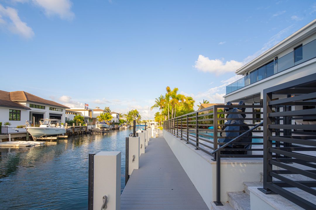 For Sale: $9,895,000 (5 beds, 5 baths, 5699 Square Feet)