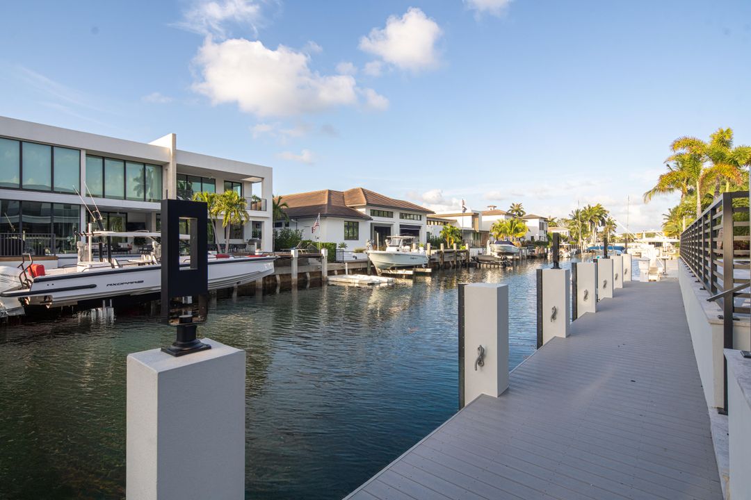 For Sale: $9,895,000 (5 beds, 5 baths, 5699 Square Feet)