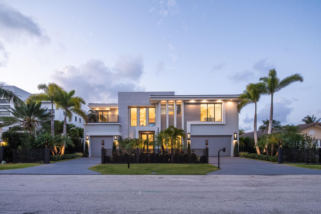 For Sale: $9,895,000 (5 beds, 5 baths, 5699 Square Feet)