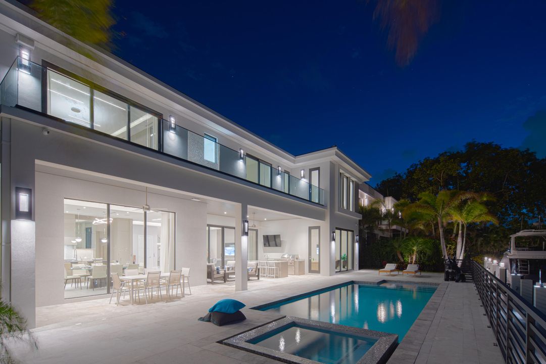 For Sale: $9,895,000 (5 beds, 5 baths, 5699 Square Feet)