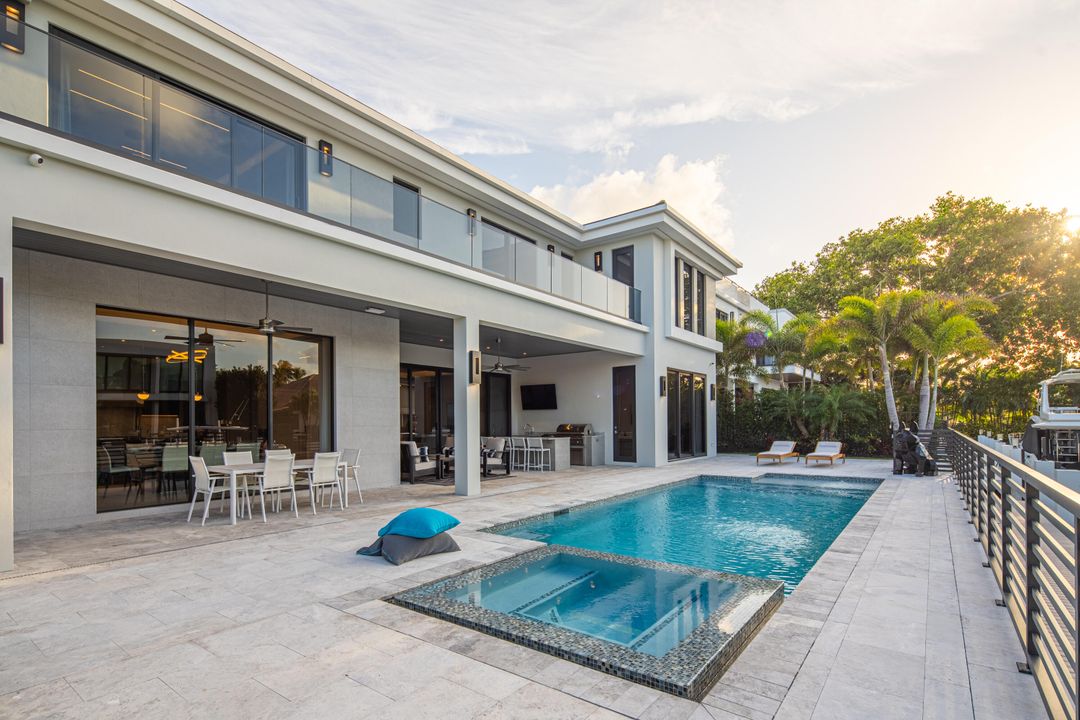 For Sale: $9,895,000 (5 beds, 5 baths, 5699 Square Feet)