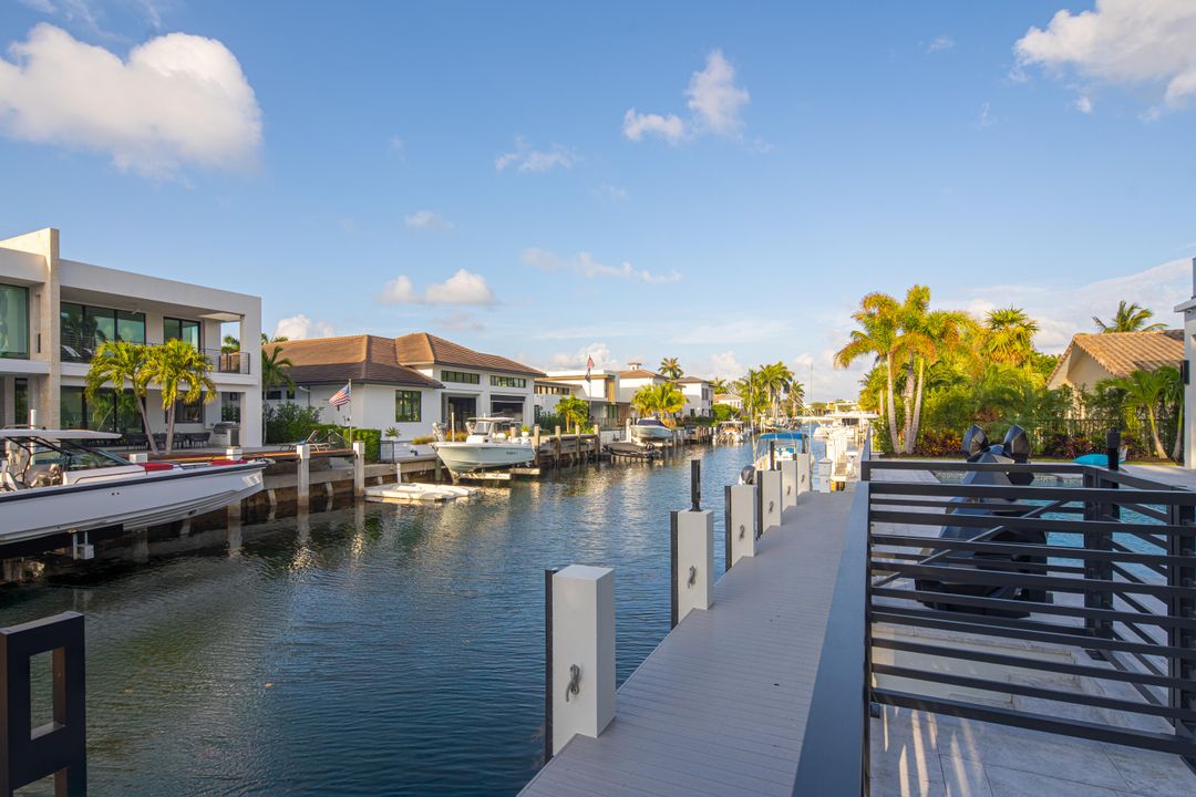 For Sale: $9,895,000 (5 beds, 5 baths, 5699 Square Feet)