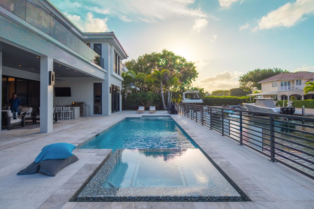 For Sale: $9,895,000 (5 beds, 5 baths, 5699 Square Feet)