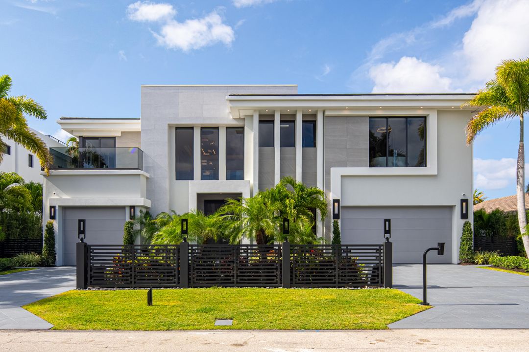 For Sale: $9,895,000 (5 beds, 5 baths, 5699 Square Feet)