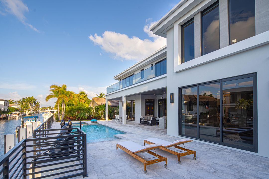 For Sale: $9,895,000 (5 beds, 5 baths, 5699 Square Feet)