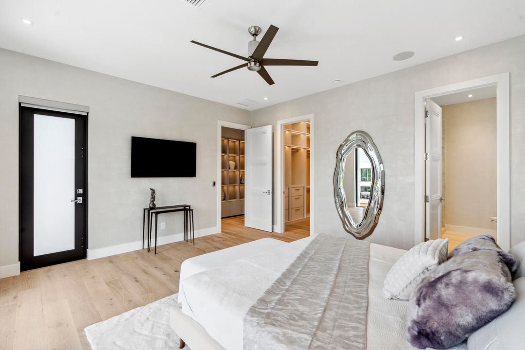 For Sale: $9,895,000 (5 beds, 5 baths, 5699 Square Feet)