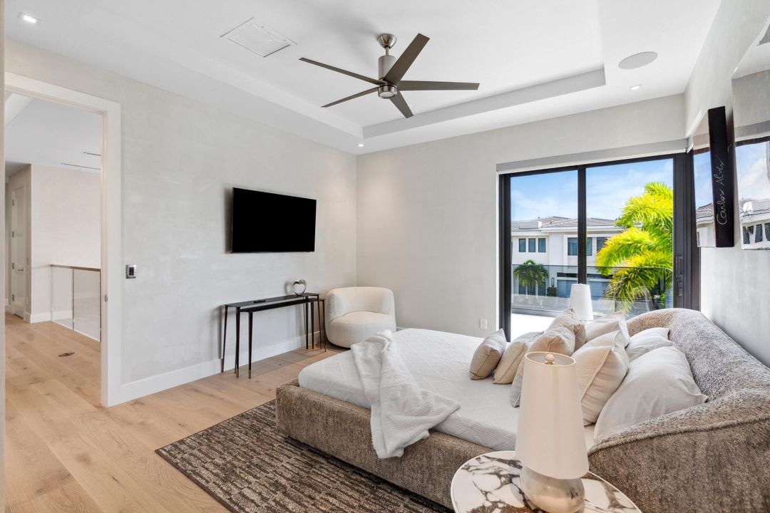 For Sale: $9,895,000 (5 beds, 5 baths, 5699 Square Feet)