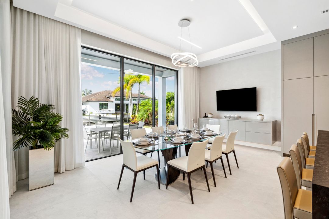 For Sale: $9,895,000 (5 beds, 5 baths, 5699 Square Feet)