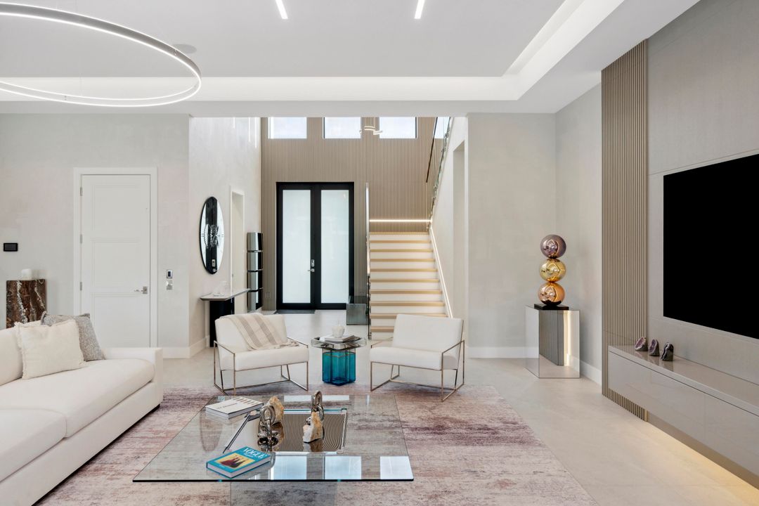 For Sale: $9,895,000 (5 beds, 5 baths, 5699 Square Feet)