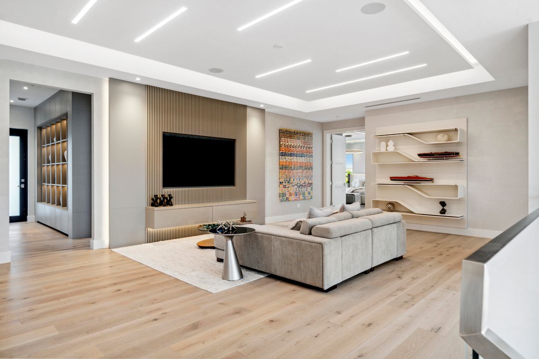 For Sale: $9,895,000 (5 beds, 5 baths, 5699 Square Feet)