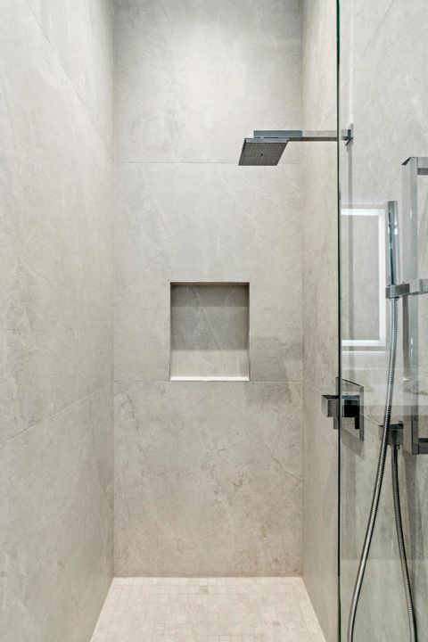 For Sale: $9,895,000 (5 beds, 5 baths, 5699 Square Feet)