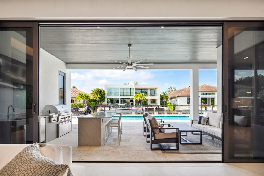 For Sale: $9,895,000 (5 beds, 5 baths, 5699 Square Feet)