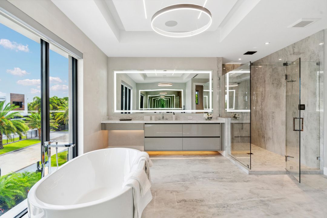 For Sale: $9,895,000 (5 beds, 5 baths, 5699 Square Feet)