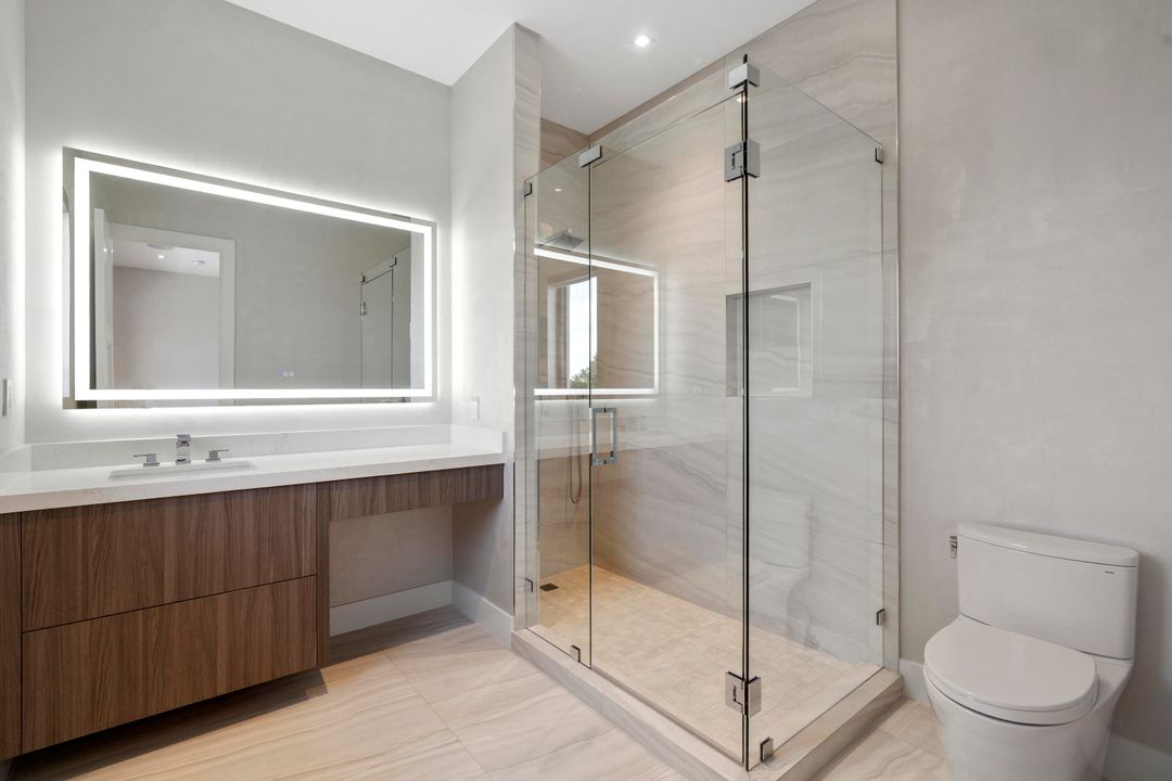 For Sale: $9,895,000 (5 beds, 5 baths, 5699 Square Feet)