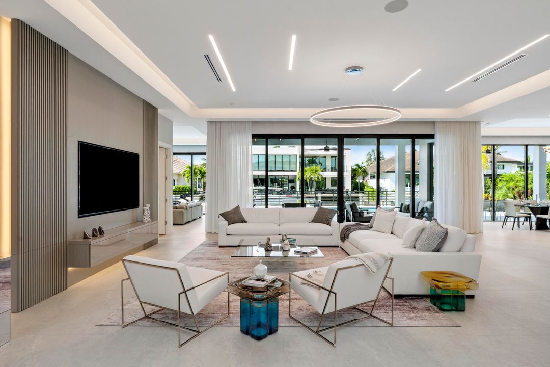 For Sale: $9,895,000 (5 beds, 5 baths, 5699 Square Feet)