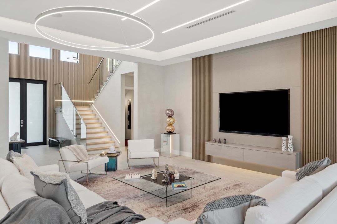 For Sale: $9,895,000 (5 beds, 5 baths, 5699 Square Feet)