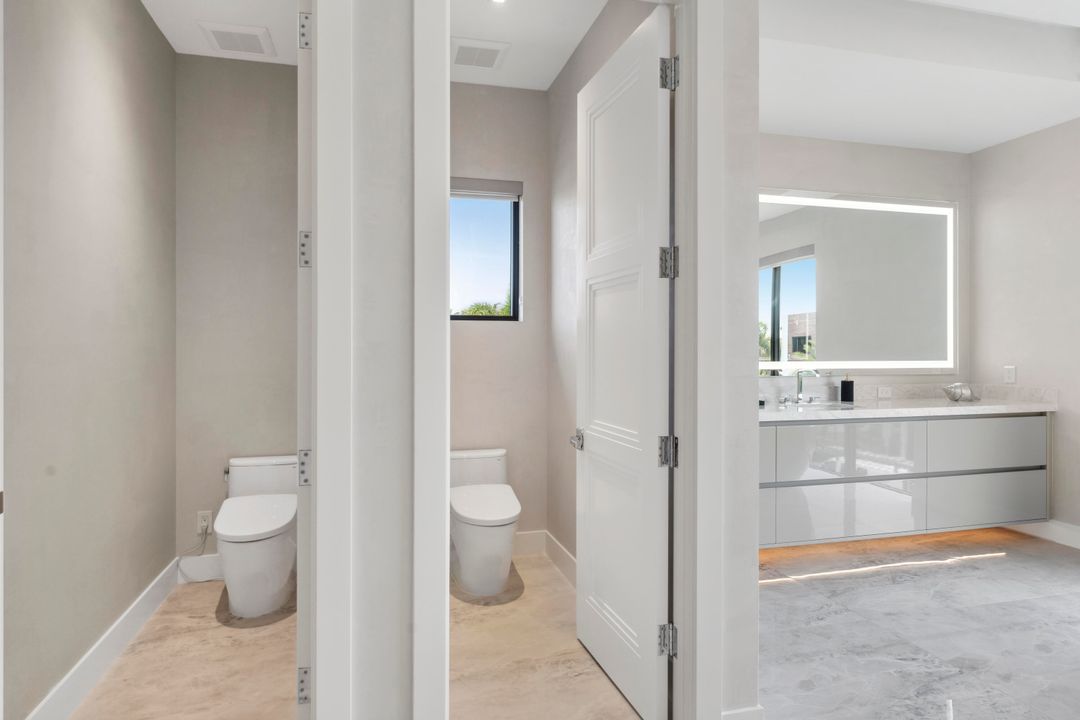 For Sale: $9,895,000 (5 beds, 5 baths, 5699 Square Feet)