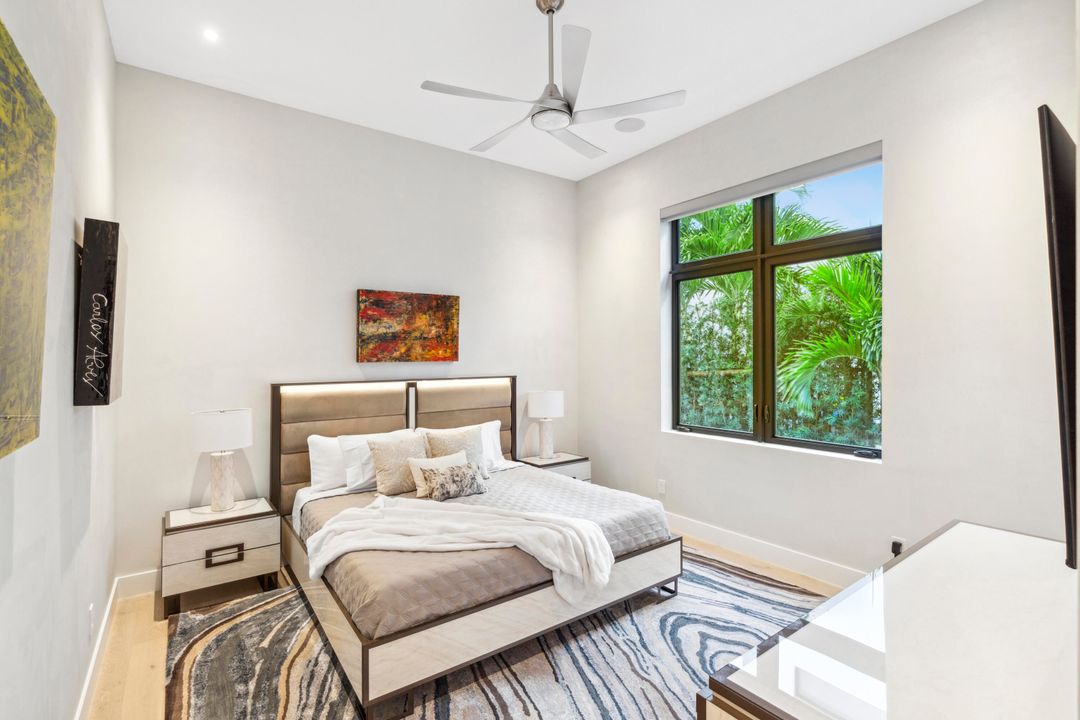 For Sale: $9,895,000 (5 beds, 5 baths, 5699 Square Feet)