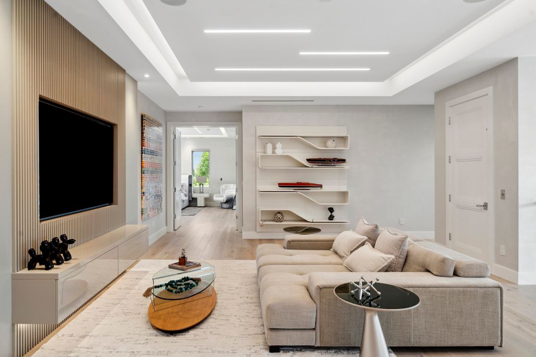 For Sale: $9,895,000 (5 beds, 5 baths, 5699 Square Feet)