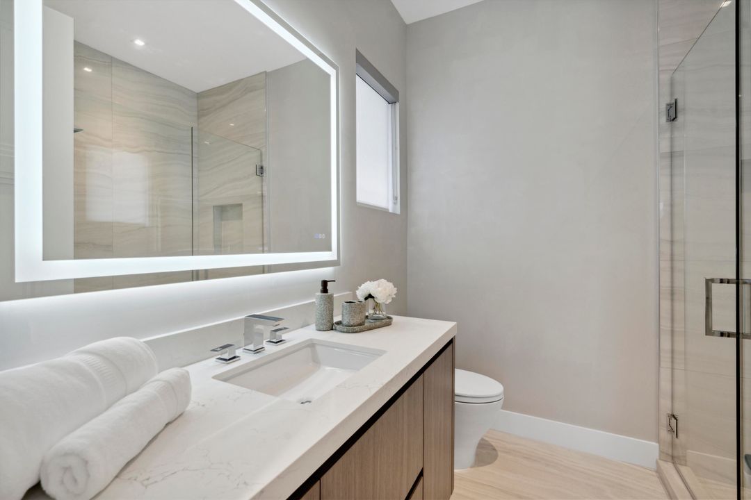 For Sale: $9,895,000 (5 beds, 5 baths, 5699 Square Feet)