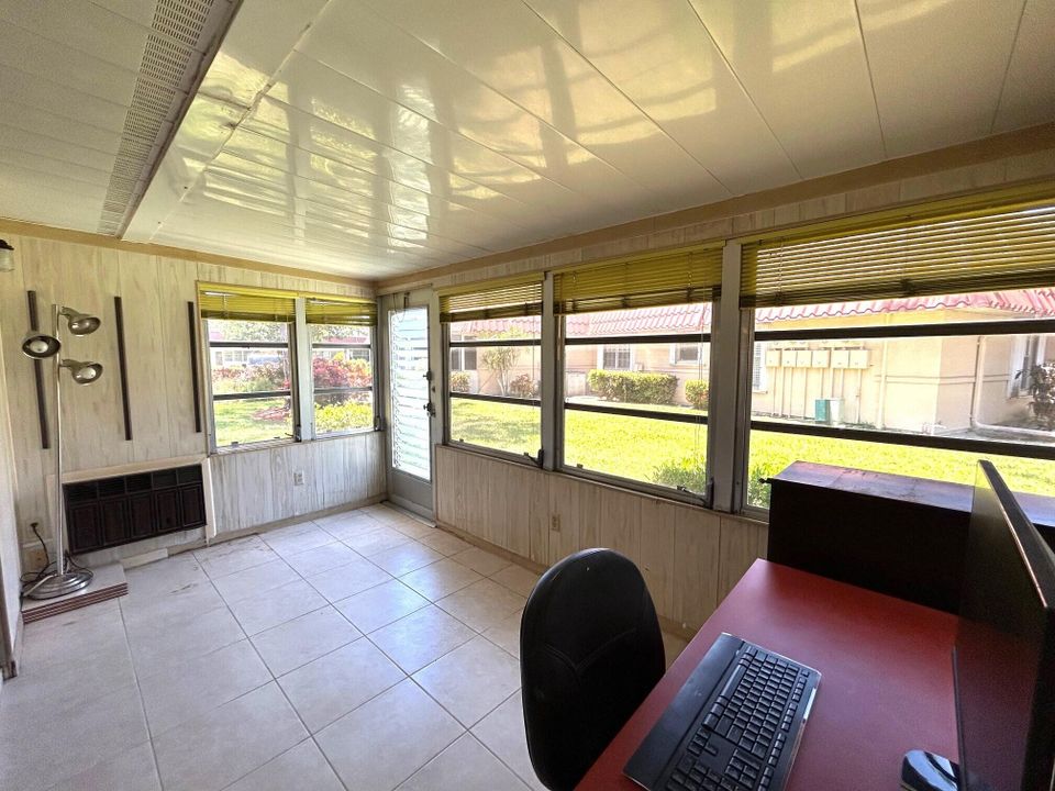 Active With Contract: $128,000 (2 beds, 1 baths, 1024 Square Feet)