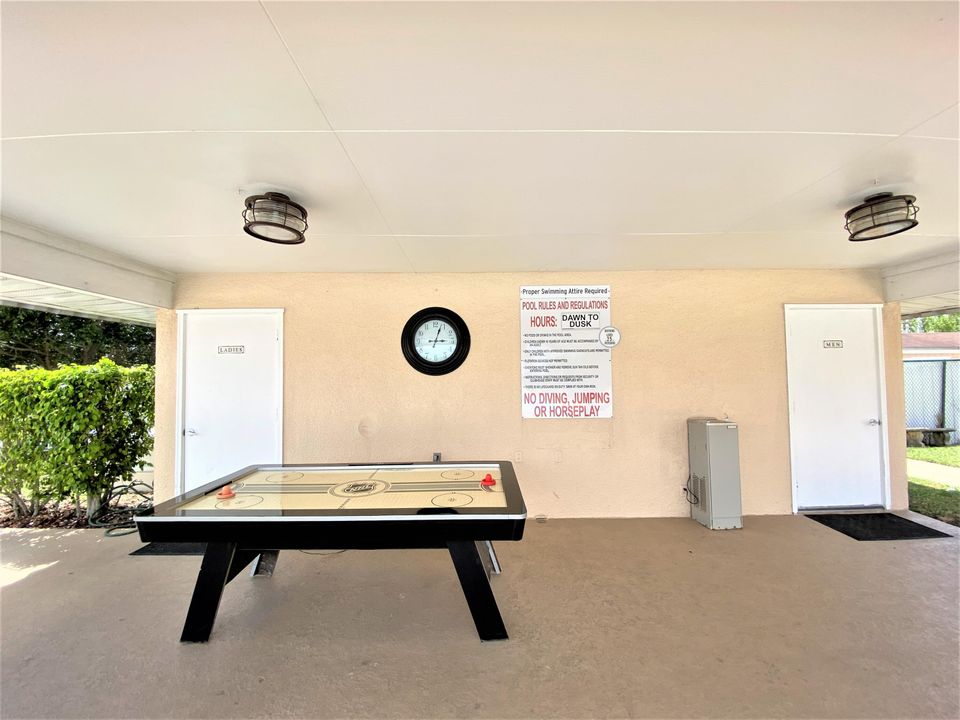 Active With Contract: $128,000 (2 beds, 1 baths, 1024 Square Feet)