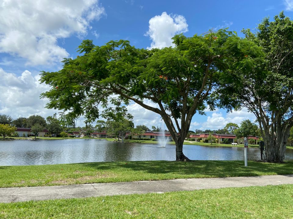 Active With Contract: $128,000 (2 beds, 1 baths, 1024 Square Feet)