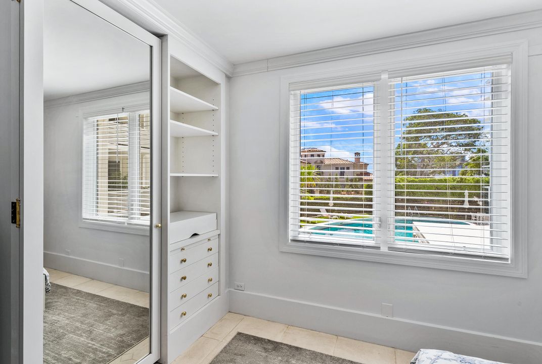 Active With Contract: $13,000 (2 beds, 2 baths, 900 Square Feet)