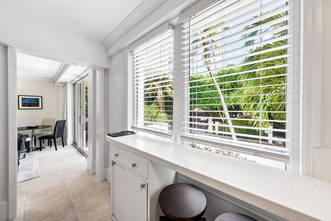 Active With Contract: $13,000 (2 beds, 2 baths, 900 Square Feet)