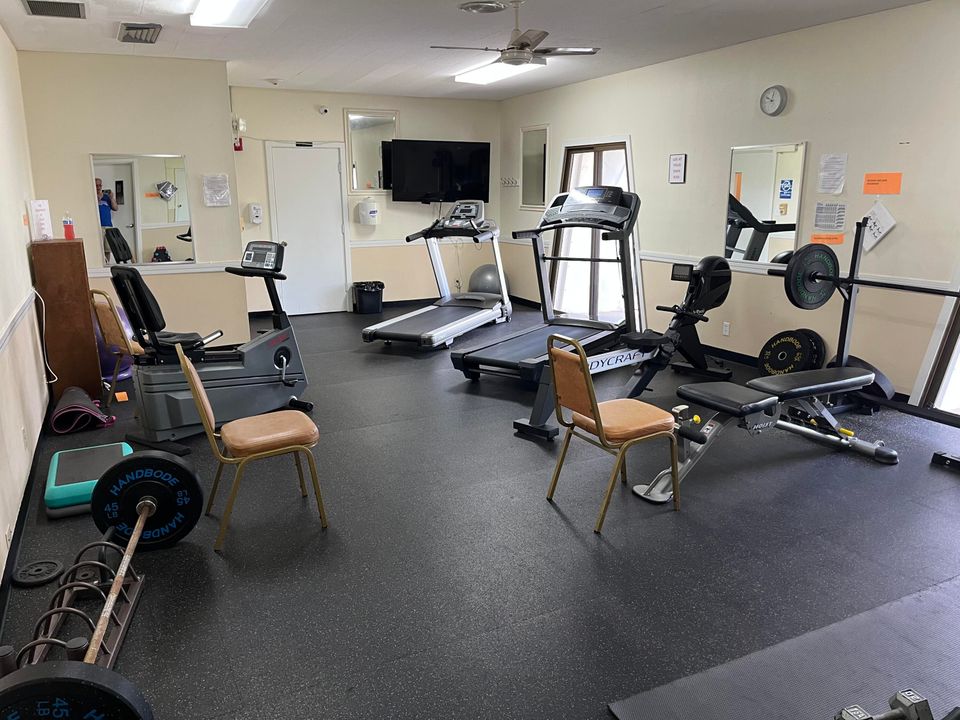 Active With Contract: $128,000 (2 beds, 1 baths, 1024 Square Feet)