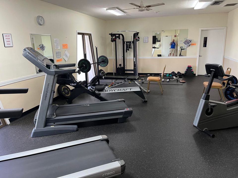 Active With Contract: $128,000 (2 beds, 1 baths, 1024 Square Feet)