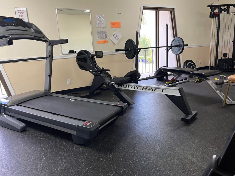 Active With Contract: $128,000 (2 beds, 1 baths, 1024 Square Feet)