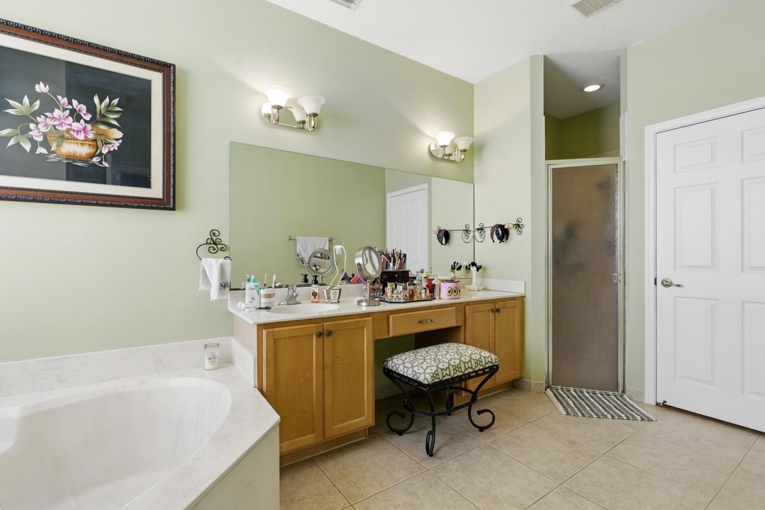 Activo con contrato: $479,500 (3 camas, 2 baños, 1936 Pies cuadrados)