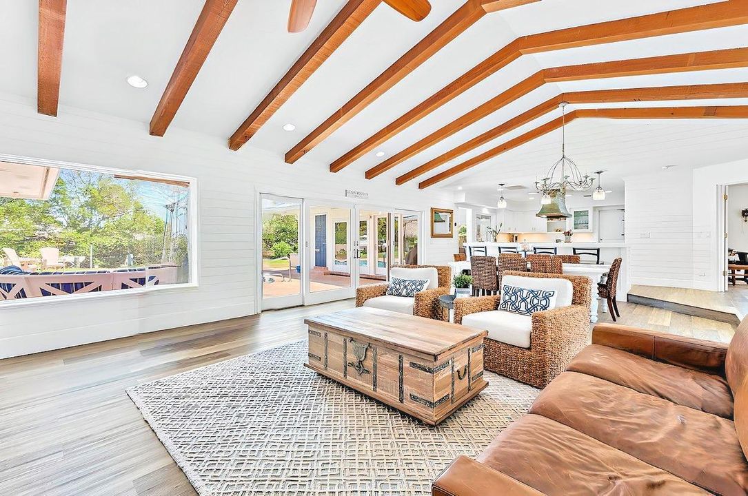 Activo con contrato: $2,999,999 (4 camas, 3 baños, 2657 Pies cuadrados)