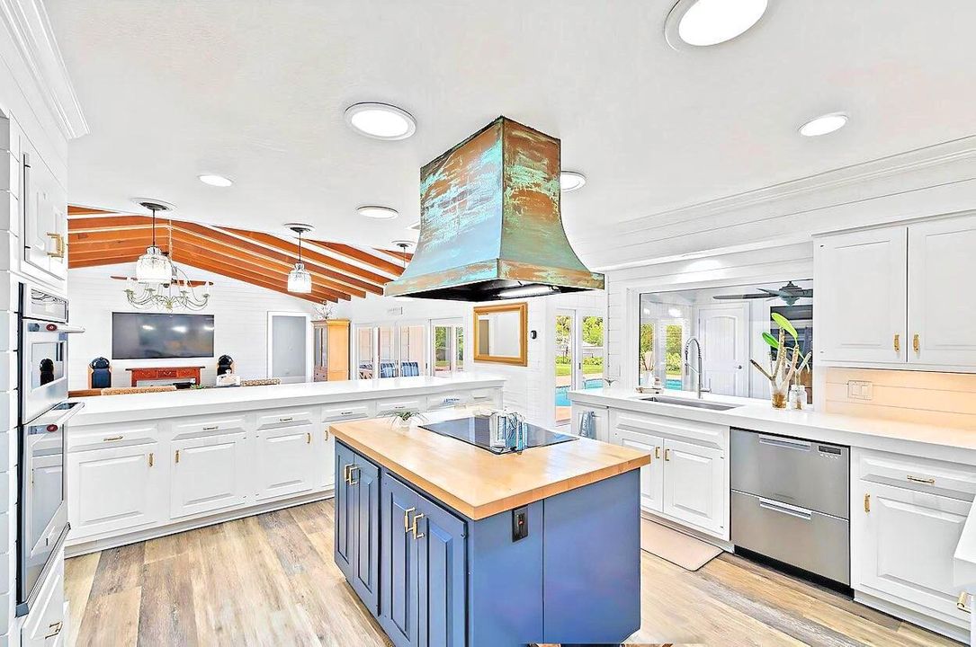 Activo con contrato: $2,999,999 (4 camas, 3 baños, 2657 Pies cuadrados)