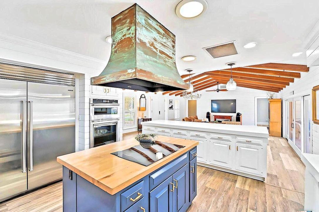 Activo con contrato: $2,999,999 (4 camas, 3 baños, 2657 Pies cuadrados)