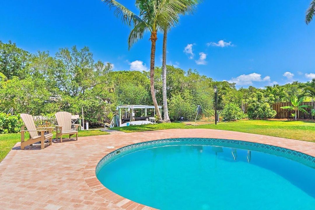 Activo con contrato: $2,999,999 (4 camas, 3 baños, 2657 Pies cuadrados)