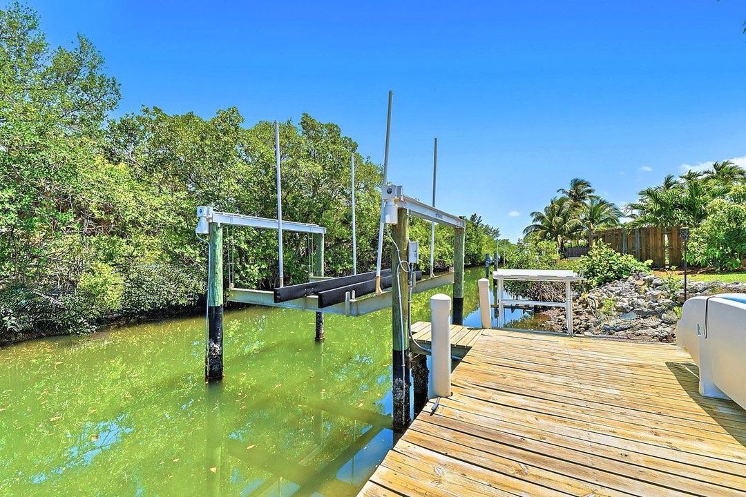 Activo con contrato: $2,999,999 (4 camas, 3 baños, 2657 Pies cuadrados)