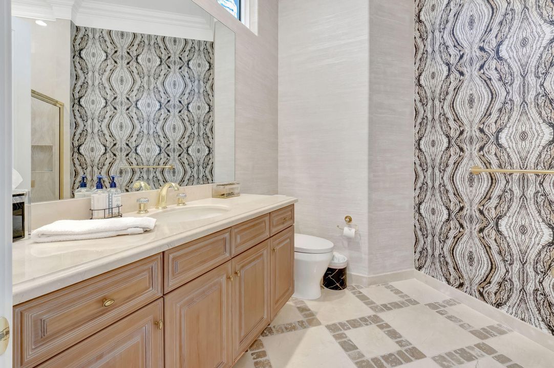 На продажу: $5,975,000 (5 спален, 6 ванн, 5912 Квадратных фут)