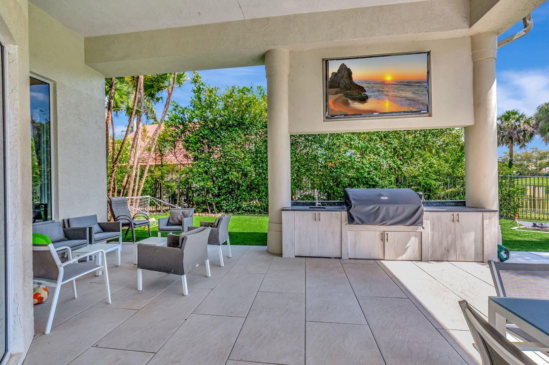 На продажу: $5,975,000 (5 спален, 6 ванн, 5912 Квадратных фут)