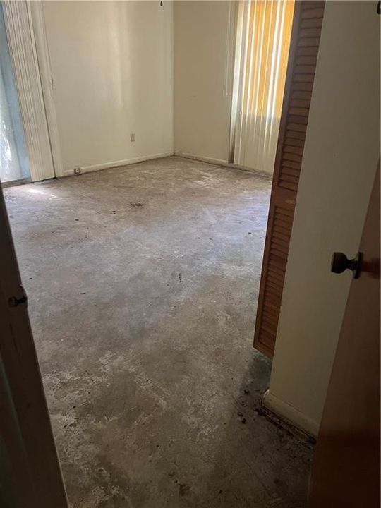 Под контрактом: $300,000 (3 спален, 2 ванн, 1812 Квадратных фут)